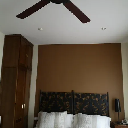 Plaza Guest house Segovia