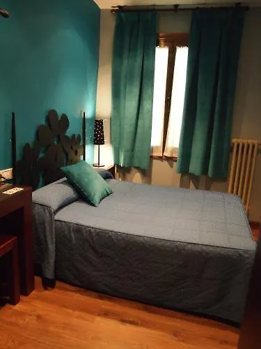 Πανσιόν Plaza Σεγκόβια