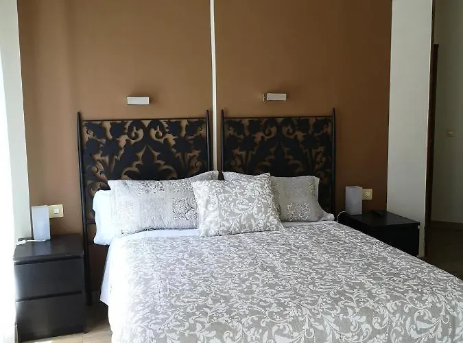 招待所 广场旅馆 *