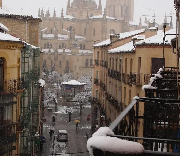 广场旅馆 招待所 *